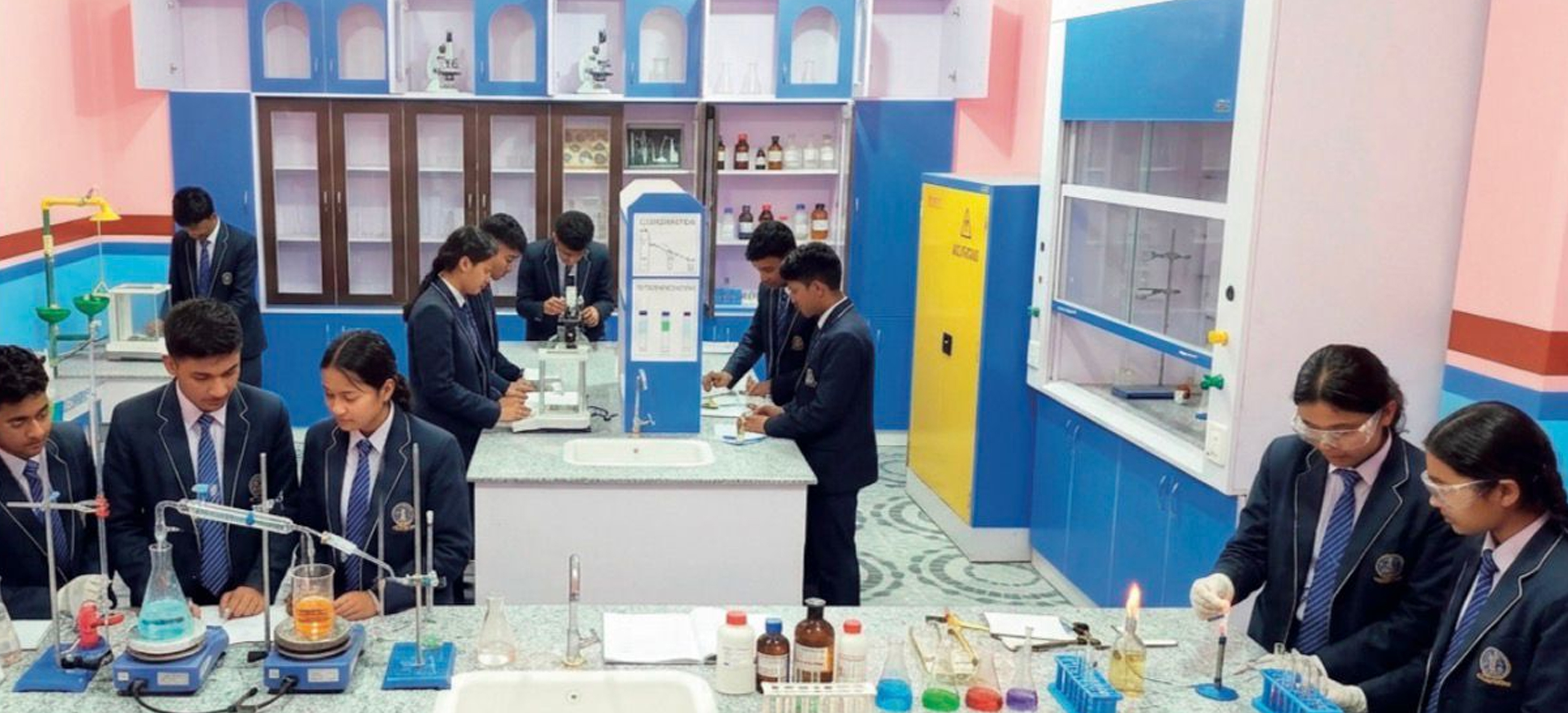 COLLEGE LAB = 5